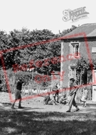 The School, Children c.1955, Butley