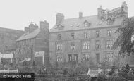 1923, Buxton