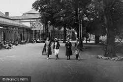Pavilion Gardens 1932, Buxton