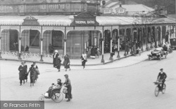 Pedestrians By Thethermal Baths 1923, Buxton