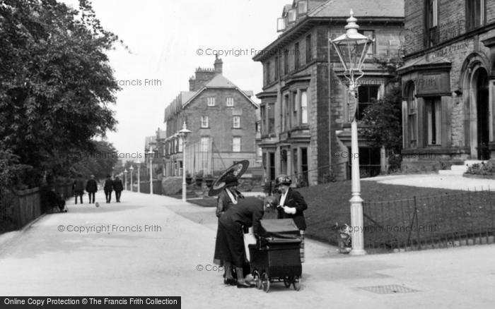 Photo of Buxton, The Broad Walk 1932