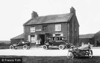 Buxton, the Cat and Fiddle 1914