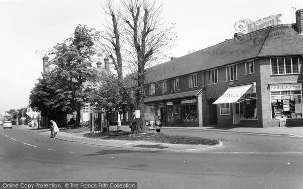 Photo of Byfleet, High Road c.1960