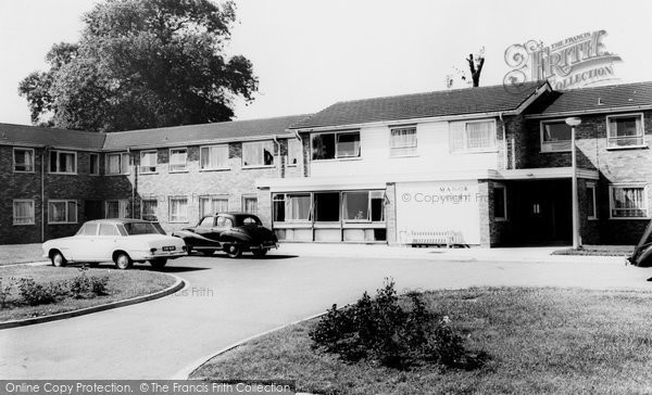 Photo of Caddington, Manor Court c.1965