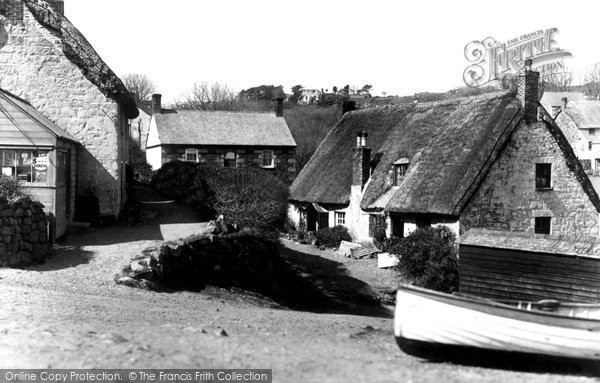 Photo of Cadgwith, Creamwash And Thatch 1933