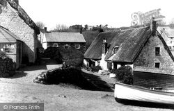 Creamwash And Thatch 1933, Cadgwith
