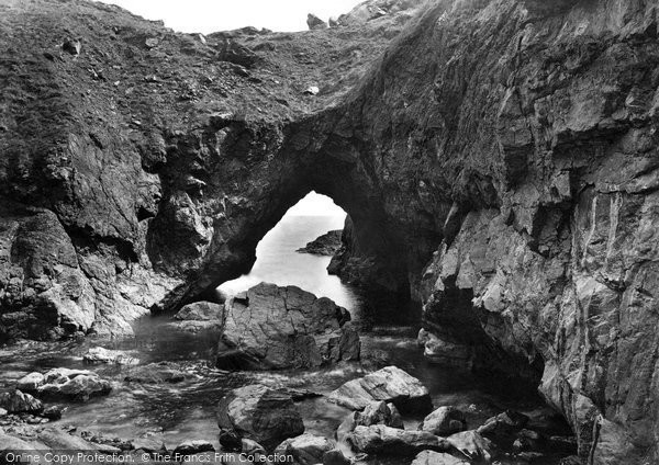 Photo of Cadgwith, Devil's Frying Pan 1911