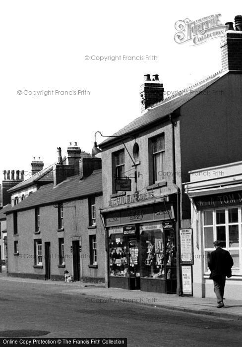 Photo of Caerleon, Garfield's Newsagent, Goldcroft Common 1949