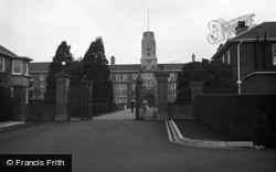 The College 1968, Caerleon