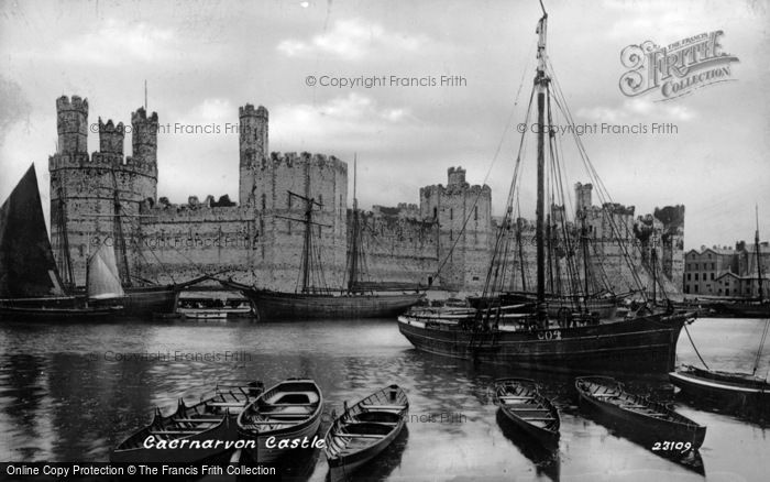 Photo of Caernarfon, Castle 1890