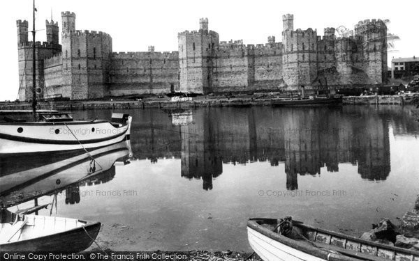Photo of Caernarfon, Castle 1933
