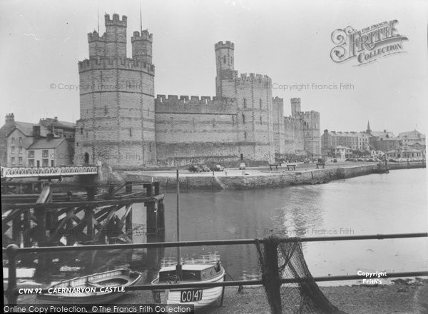 Photo of Caernarfon, Castle c.1955