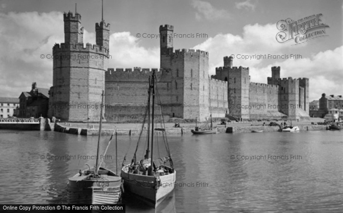 Photo of Caernarfon, Castle c.1958