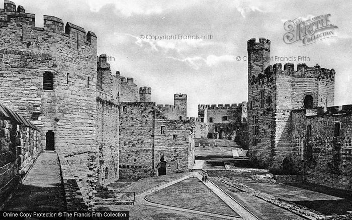 Photo of Caernarfon, Castle Interior 1921