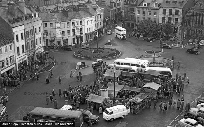 Photo of Caernarfon, Castle Square 1958