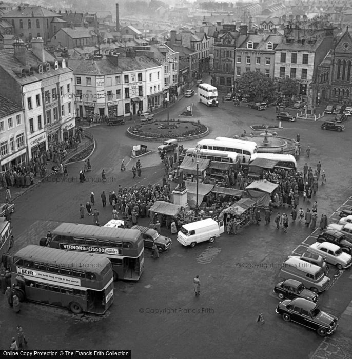 Photo of Caernarfon, Castle Square 1958