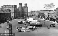 Square 1933, Caernarfon