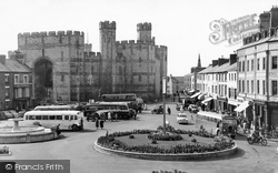 Square c.1955, Caernarfon