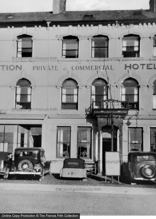 Photo of Caernarfon, Station Hotel c.1939