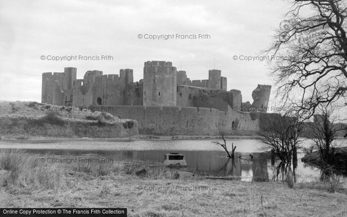Photo of Caerphilly, Castle 1962