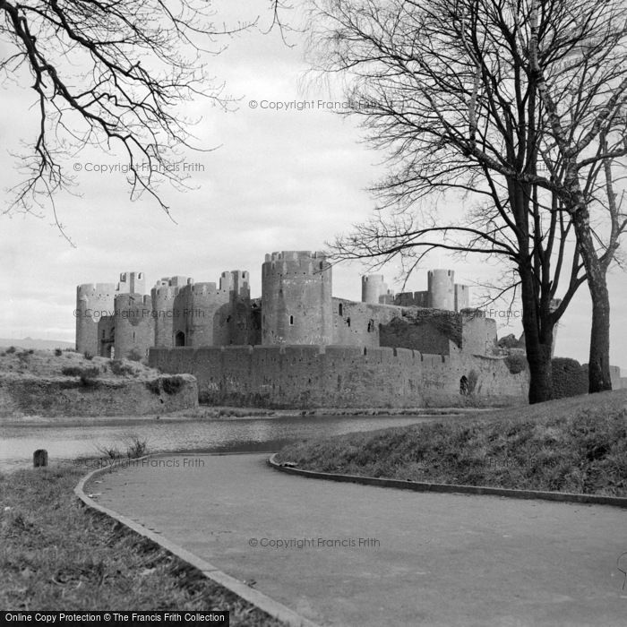 Photo of Caerphilly, Castle 1962