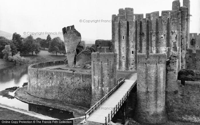 Photo of Caerphilly, The Castle c.1960