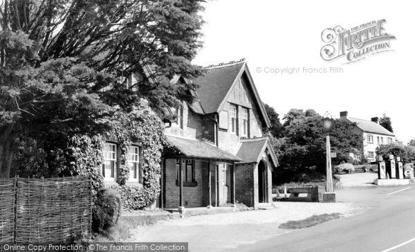 Photo of Calbourne, The Sun Inn c.1955