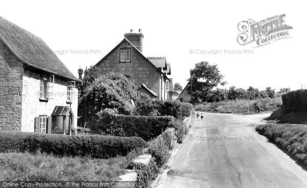 Photo of Calbourne, The Village c.1955