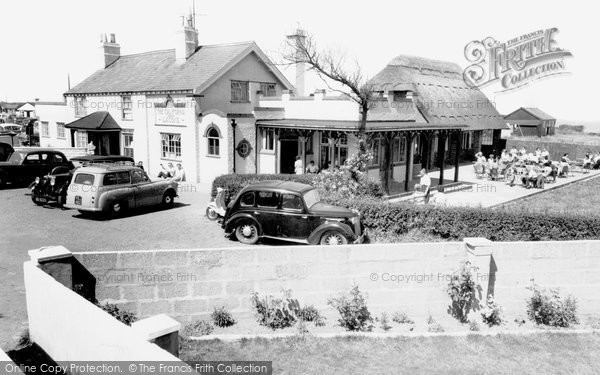 Photo of California, The California Inn c.1955