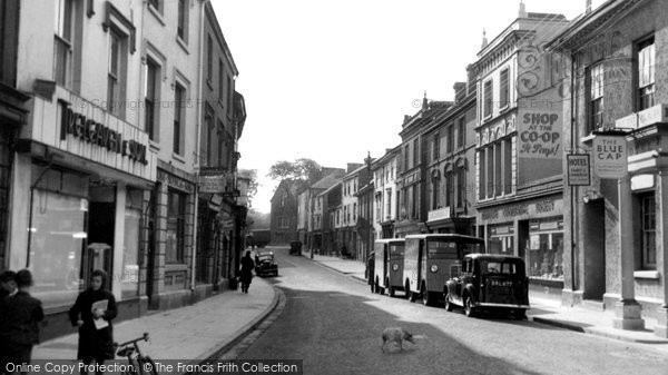 Photo of Callington, Fore Street c.1950