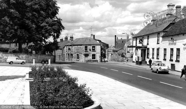 Photo of Calne, London Road c1965