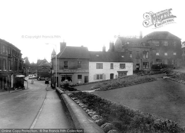 Photo of Calne, Town Gardens And High Street c.1955