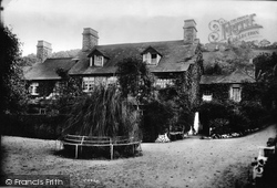 Old James Passage Inn 1908, Calstock