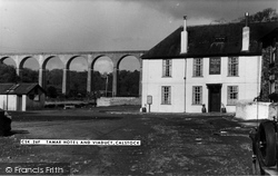 Tamar Hotel And The Viaduct c.1960, Calstock
