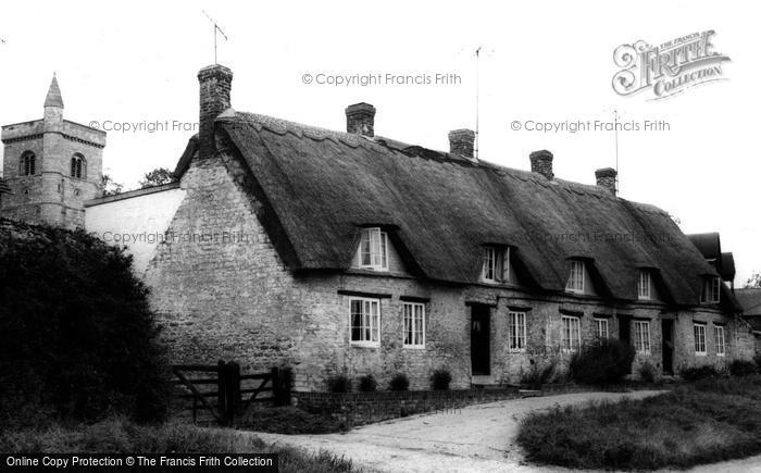 Photo of Calverton, Manor Cottages c.1955