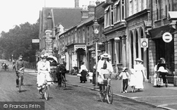 Cyclists, London Road 1909, Camberley