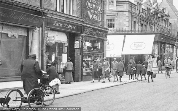 Photo of Camberley, Shoppers, High Street 1925