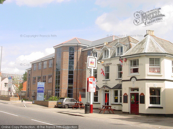 Photo of Camberley, The Crown, London Road 2004