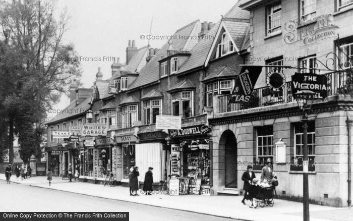 Photo of Camberley, The Victoria Hotel 1925