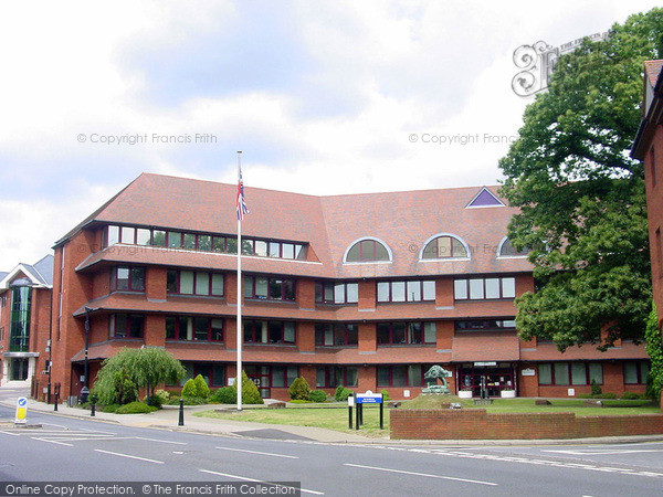 Photo of Camberley, Town Hall 2004