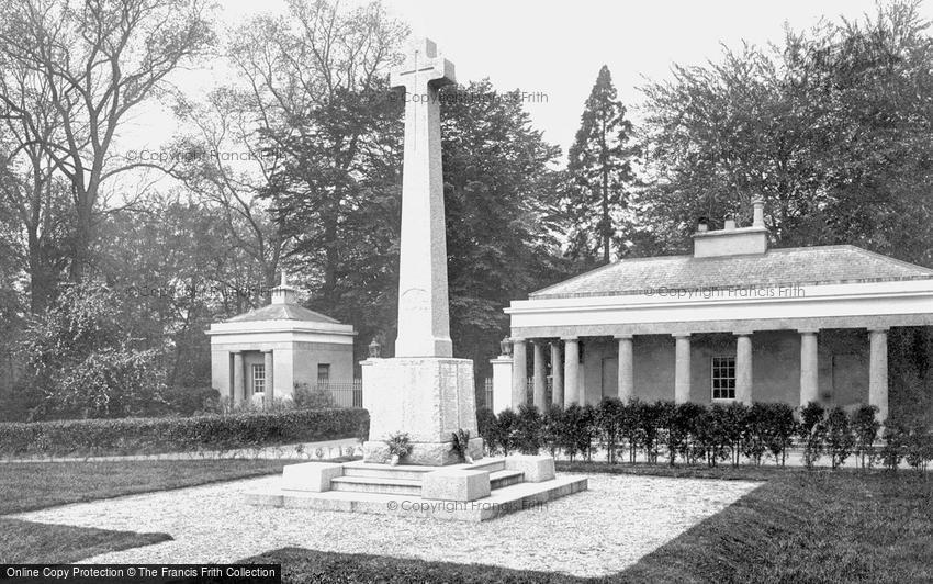 Camberley, War Memorial 1923