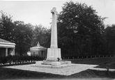 War Memorial 1923, Camberley