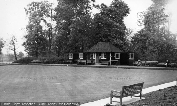 Photo of Camberwell, Ruskin Park Bowling Green c.1955