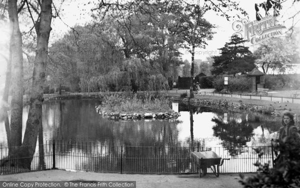 Photo of Camberwell, The Pond, Ruskin Park c.1955