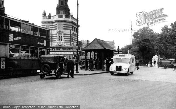 Photo of Camberwell, The Town c.1950