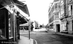 Commercial Street Looking Up Bassett Road c.1960, Camborne