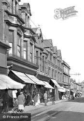 Shopping In Trelowarren Street 1922, Camborne