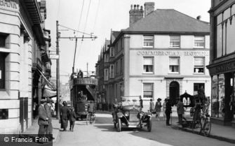 Camborne, Traffic in Trelowarren Street 1922