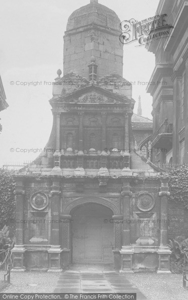 Photo of Cambridge, Caius College, Gate Of Honour 1908