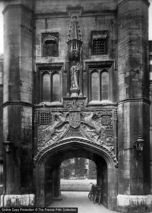 Photo of Cambridge, Christ's College Gateway 1911